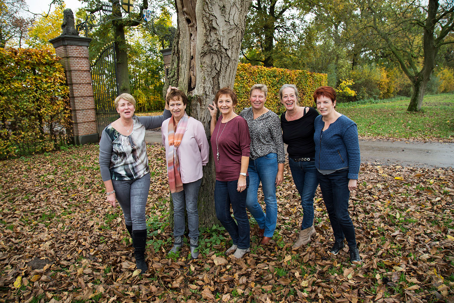 vriendinnen foto's in uden