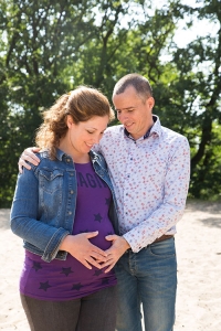 zwangerschapsfotoshoot buiten