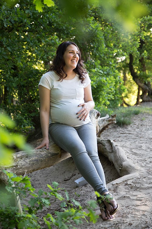 zwangerschapsfotoshoot buiten combi newborn