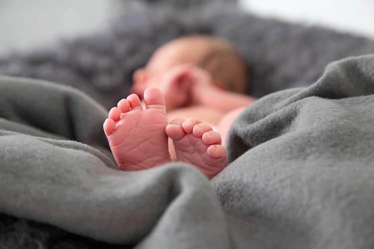 fotoshoot newborn voetjes