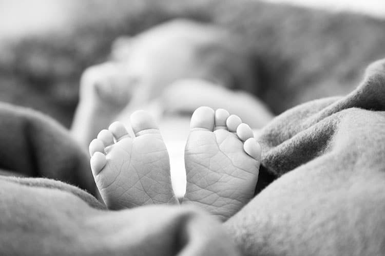 newborn fotoshoot voetjes