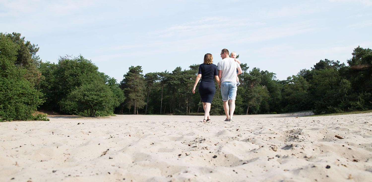 zwangerschapsshoot buiten uden