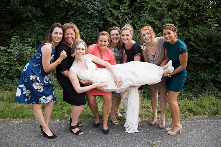groepsfoto bruidsmeisjes