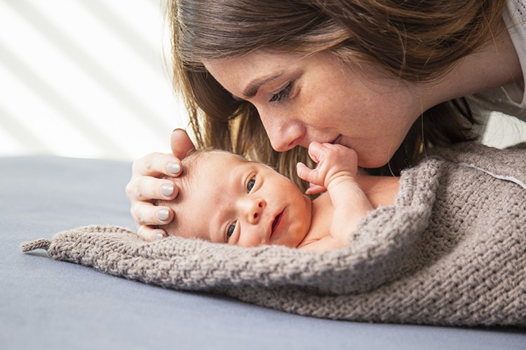 Newborn met mama