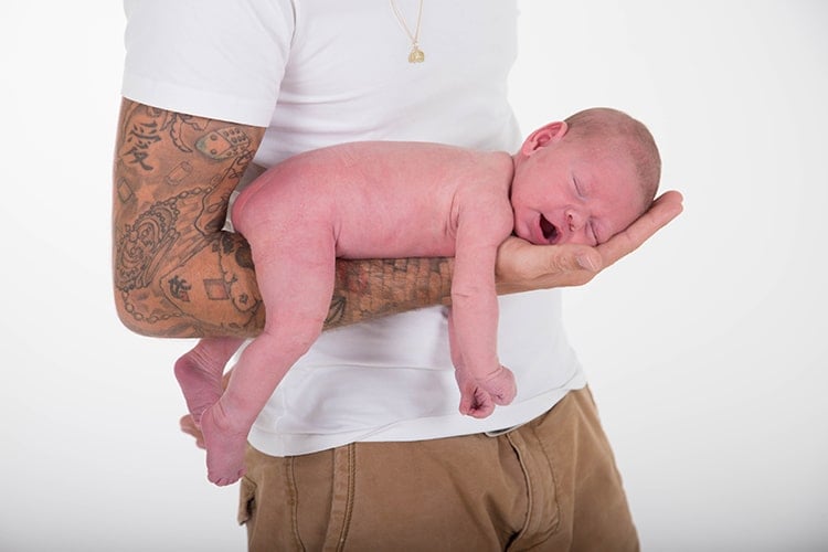 newborn fotoshoot met vader