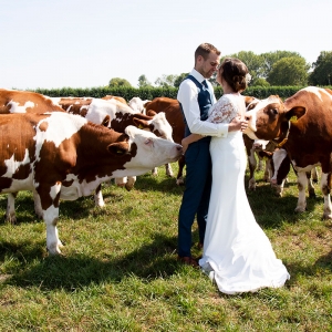 bruidsfotografie op een boerderij