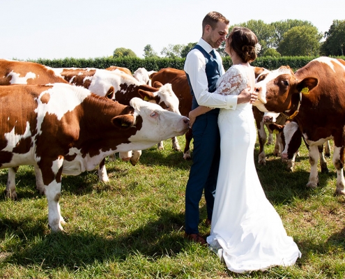 bruidsfotografie op een boerderij